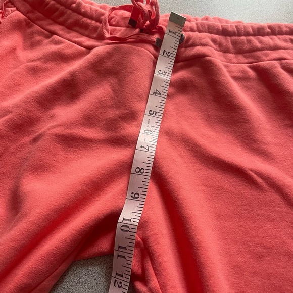 Make + Model Coral Ruffle Hoodie & Sweatpants Set Size Medium - Picture 13 of 14